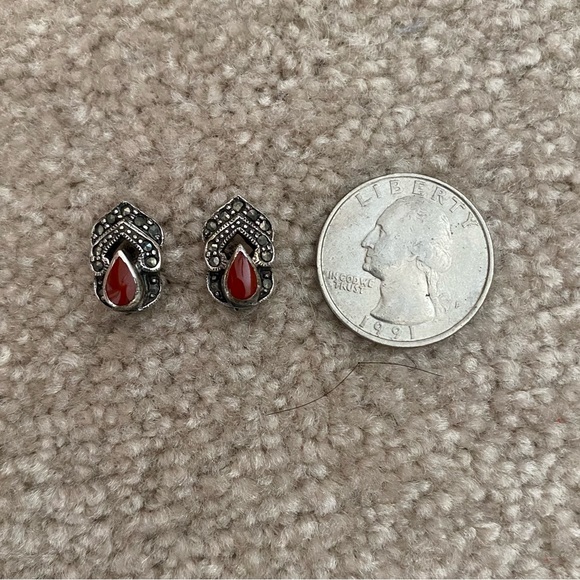 Vintage Sterling Silver & Carnelian Earrings - Picture 6 of 7